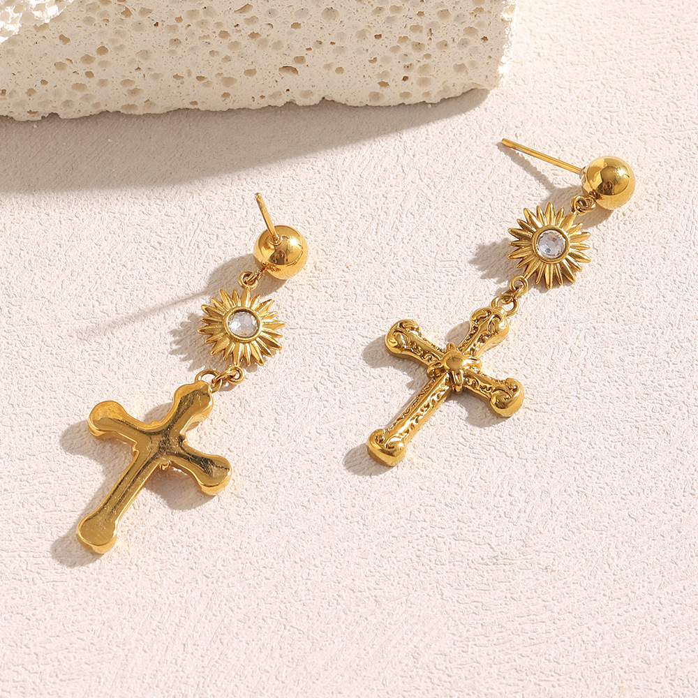 1 par de pendientes colgantes de acero inoxidable con forma de cruz clásica de serie simple para mujer h5Imagen3