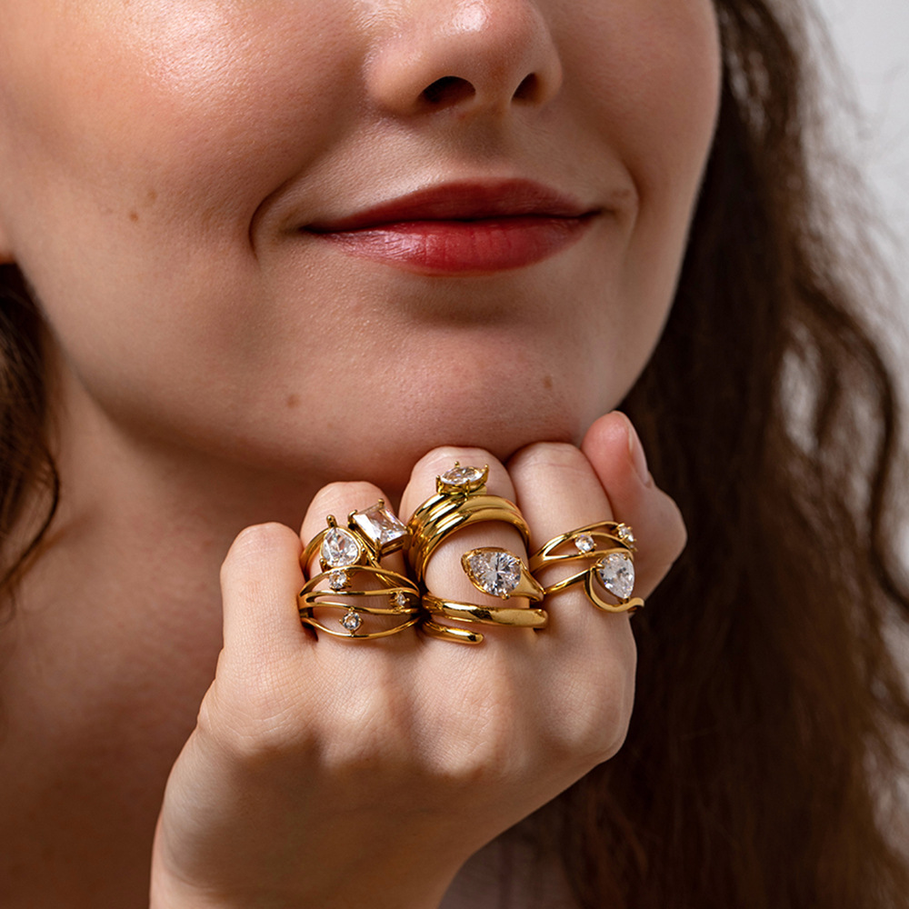 Luxurious Series Elegant Geometric Stainless Steel Gold Color  Zircon Ring Sets Picture2