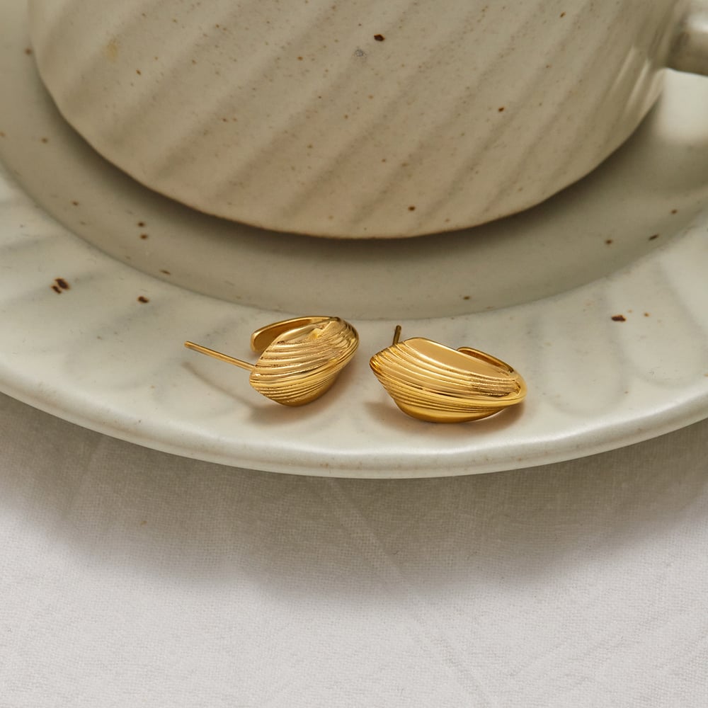 1 Pair Elegant Shell Stainless Steel Gold Color Women's Stud Earrings Picture8