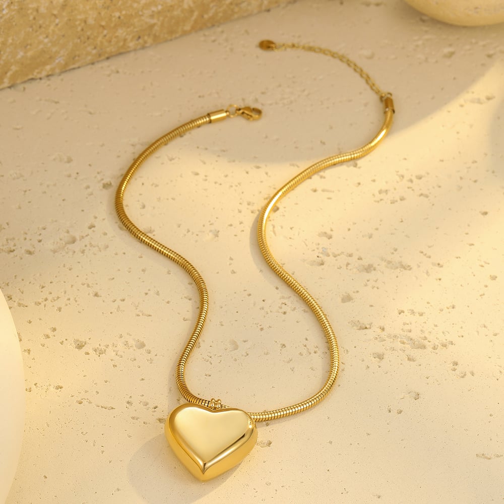 Simple Heart Stainless Steel   Gold Color  Women's Pendant Necklaces h5Picture3