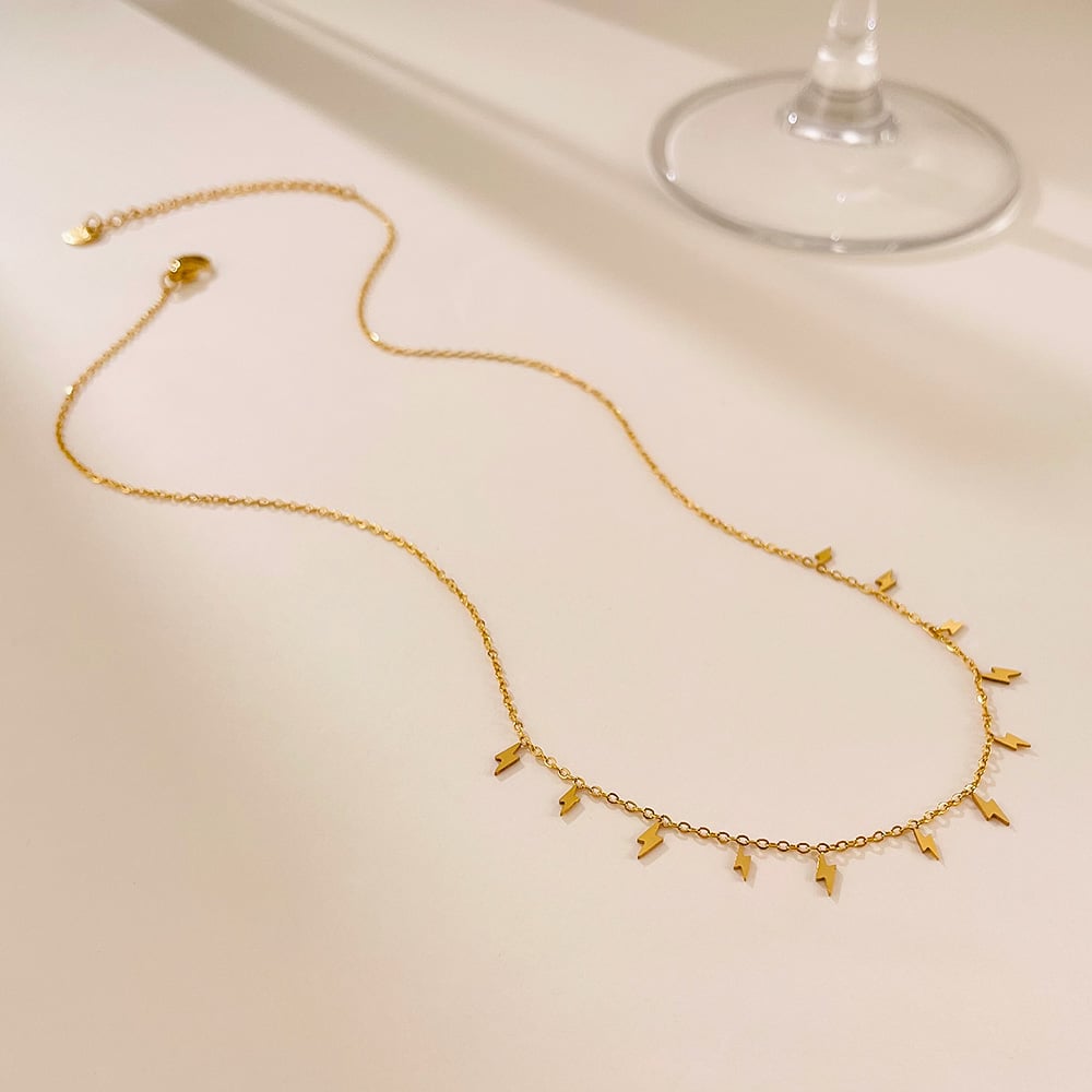 1 pezzo di collana con ciondolo da donna in acciaio inossidabile color oro con forma brillante Immagine8