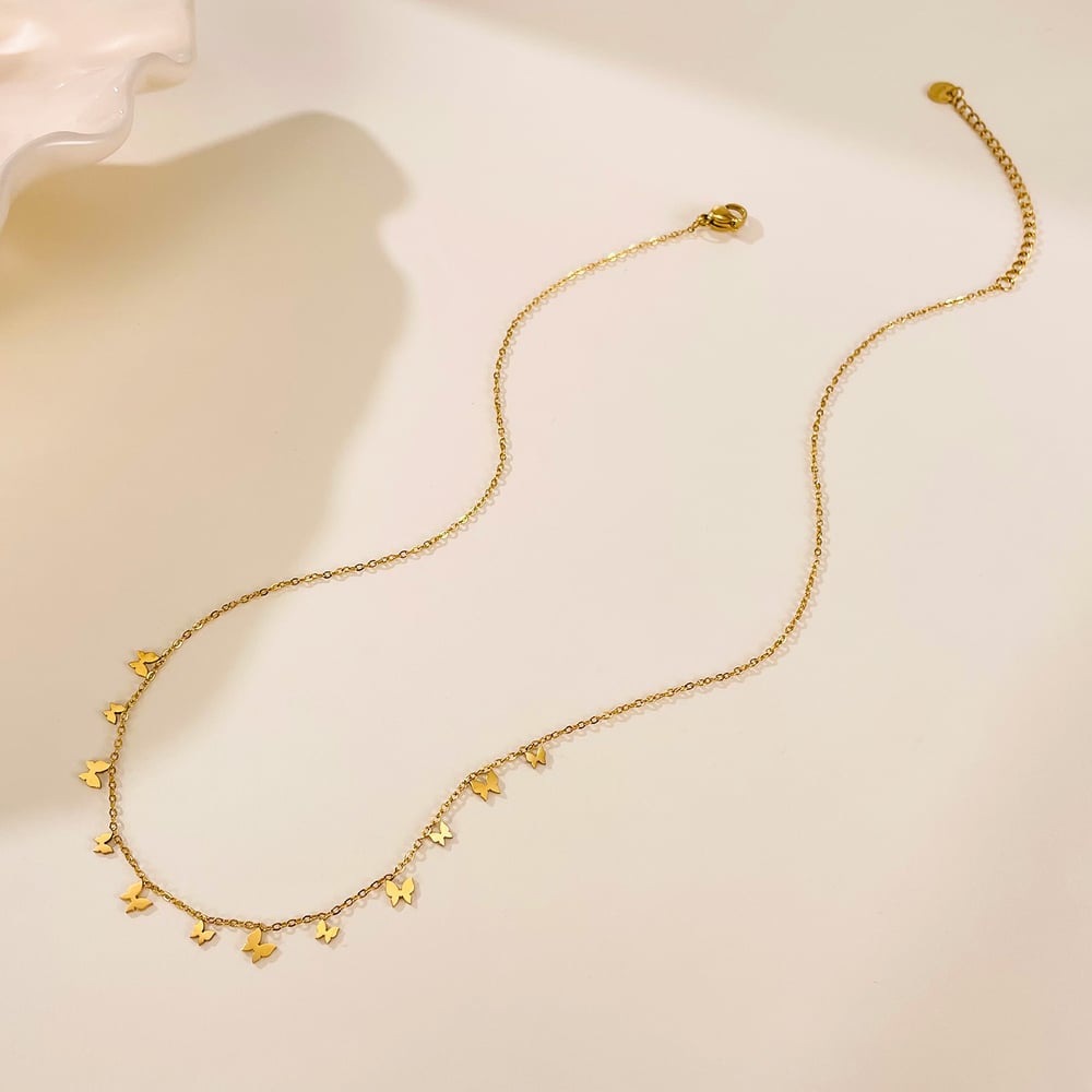 1 pezzo di collana con ciondolo a forma di farfalla in acciaio inossidabile color oro da donna h5Immagine3