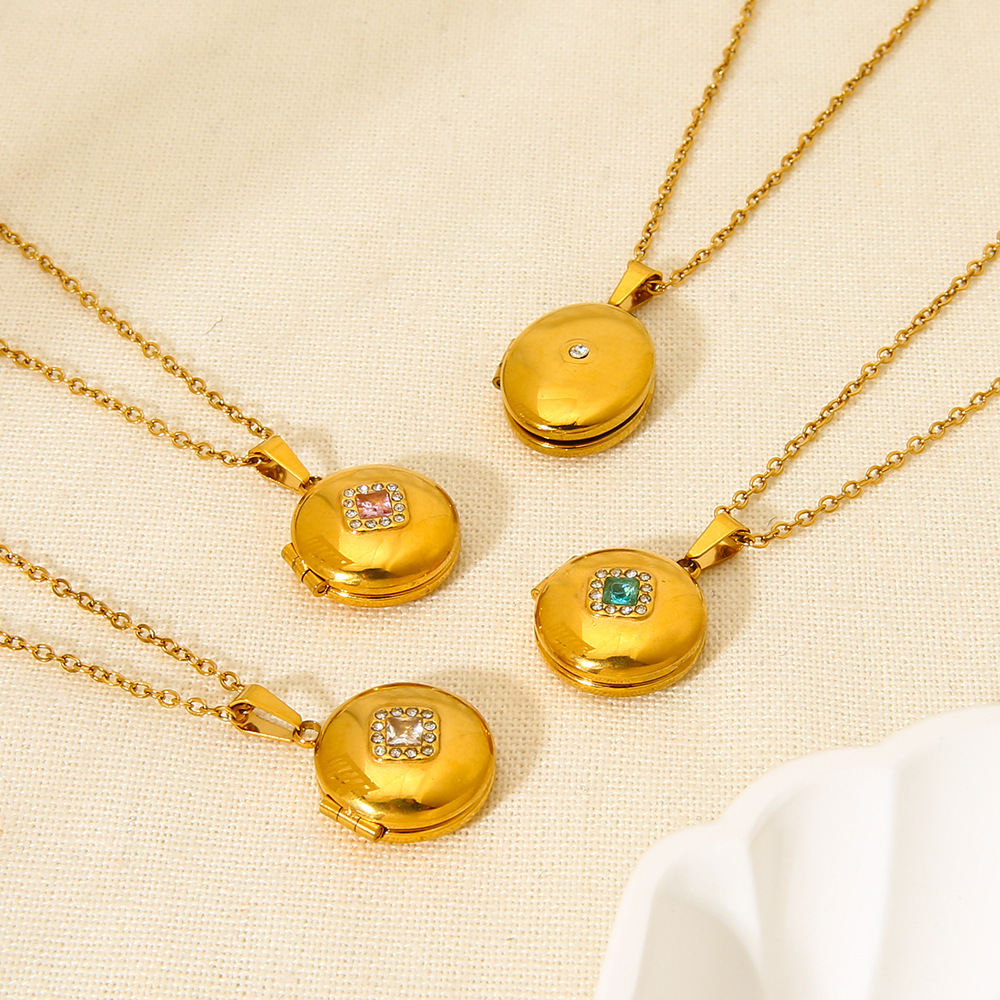 Classic Series Retro Geometric Stainless Steel  women's Pendant Necklaces Picture3