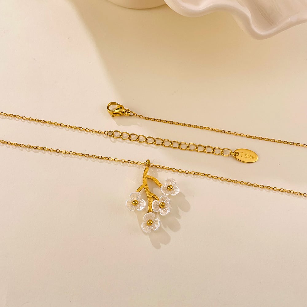 1 Piece Delicate Flower Stainless Steel Gold Color Women's Pendant Necklaces h5Picture6