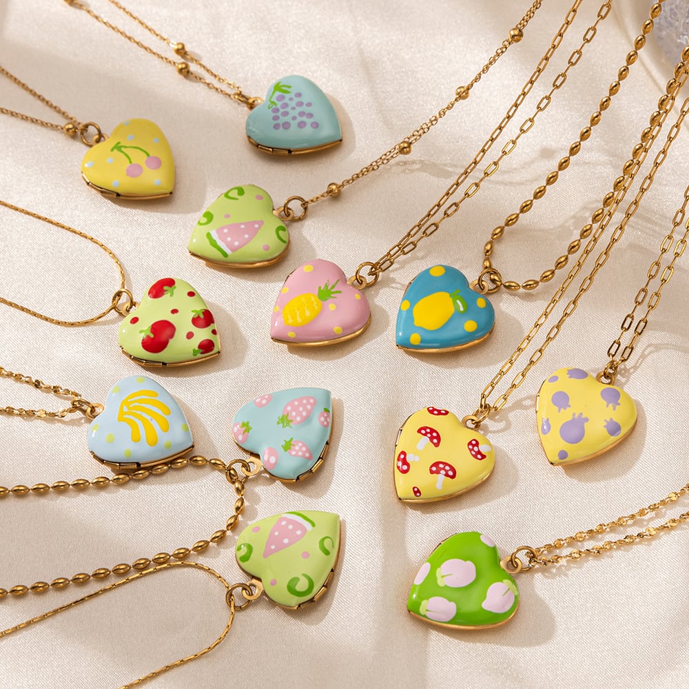 1 collar con colgante de corazón de acero inoxidable en color dorado. Imagen2