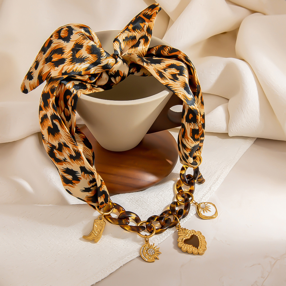 1 Piece Leopard Fabric Pendant Necklace h5Picture5