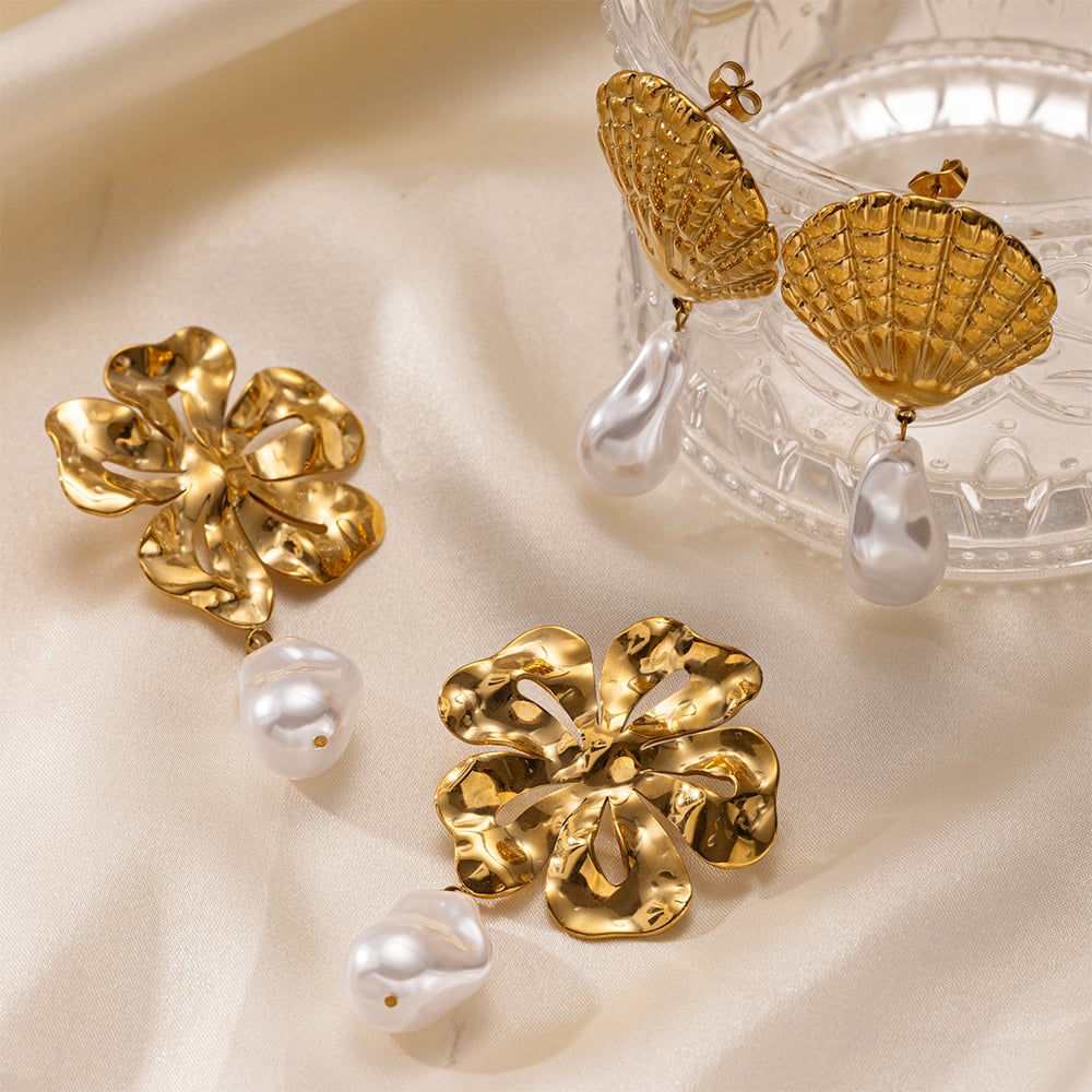 1 Pair Retro Flower Stainless Steel Gold Color Drop Earrings Picture4