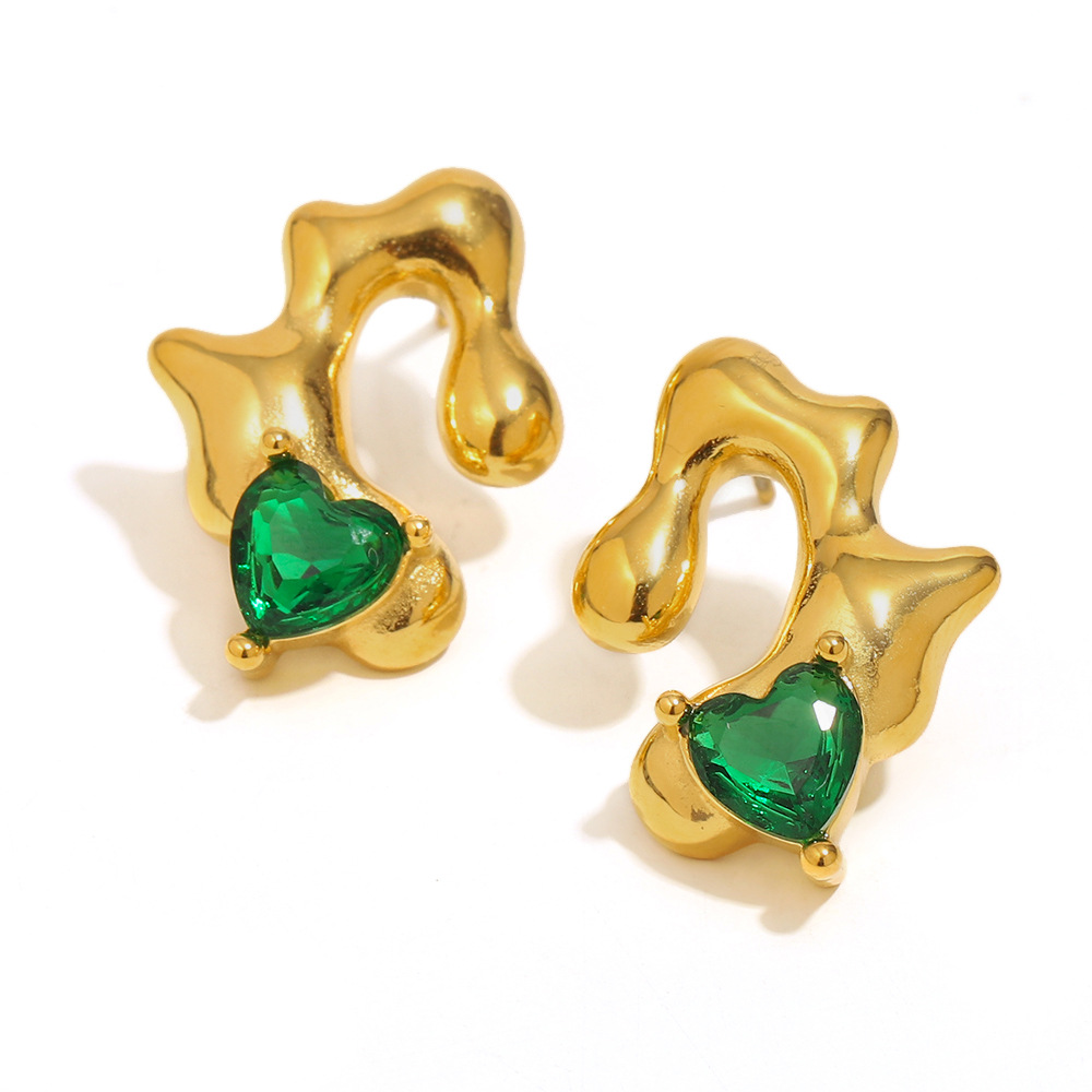 1 Pair Luxurious Series Heart Shape Stainless Steel Gold Color Women's Stud Earrings