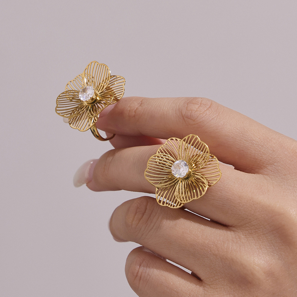 1 Piece Classic Flower Stainless Steel Gold Color Zircon Women's Jewelry Sets Picture4