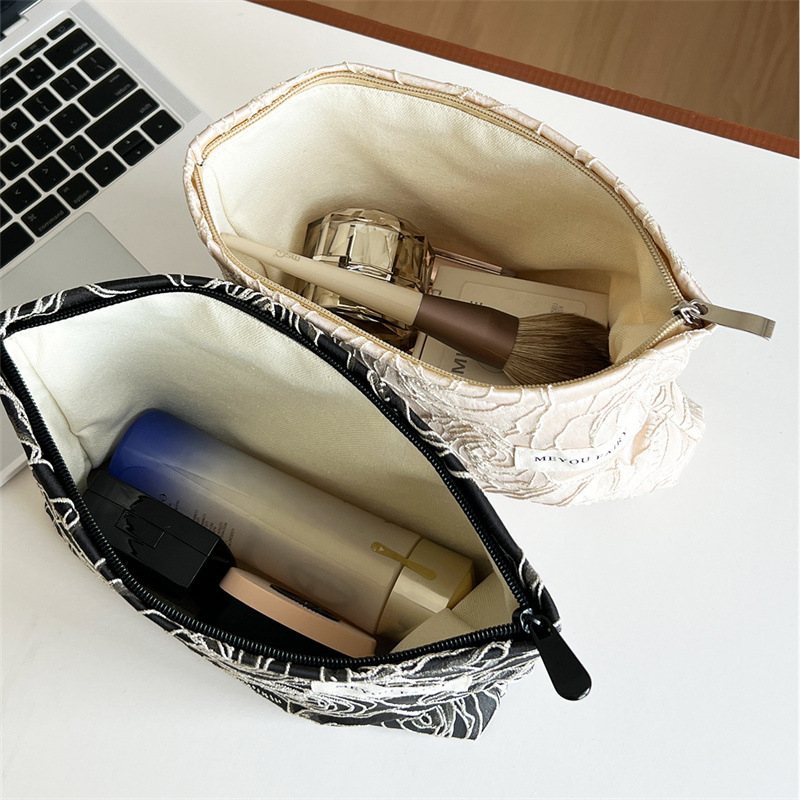 1 Piece Simple Series Retro Flower Polyester Women's Makeup Bags Picture4