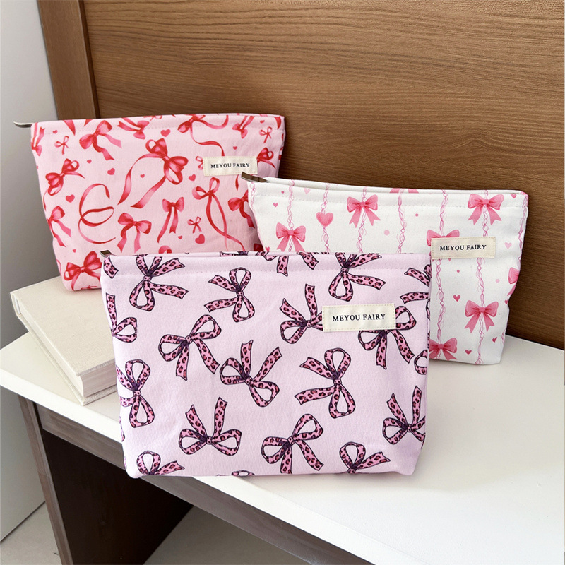 1 Piece Premium Striped Bow Women's Makeup Bag Picture5