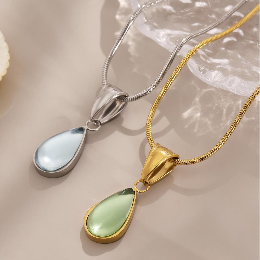 1 hermosa pieza de collar colgante de acero inoxidable color dorado con gotas de vidrio para mujer Imagen2