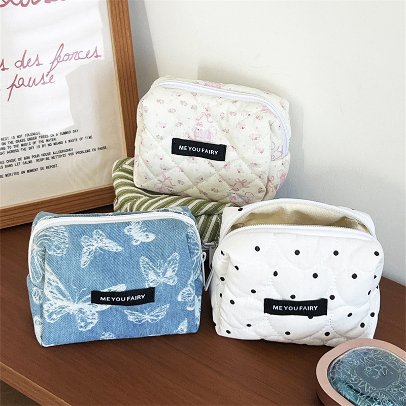 1 Piece Simple Series Casual Polka Dots Polyester Women's Makeup Bags Picture2