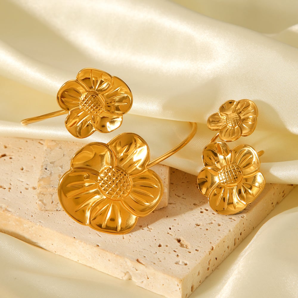 1 Piece Elegant Flower Stainless Steel Gold Color Women's Bangles h5Picture4