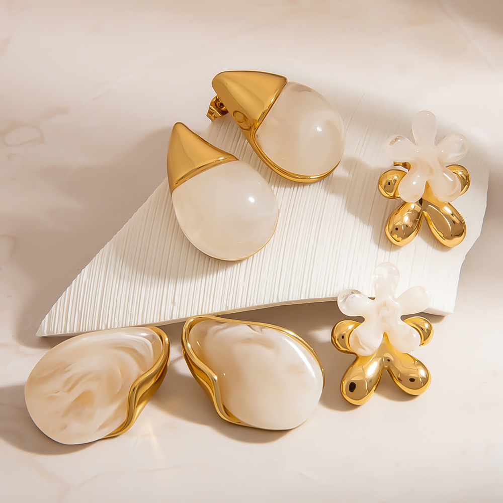 1 Paar Damen-Ohrstecker in Blumentropfenform, Edelstahl h5Bild3