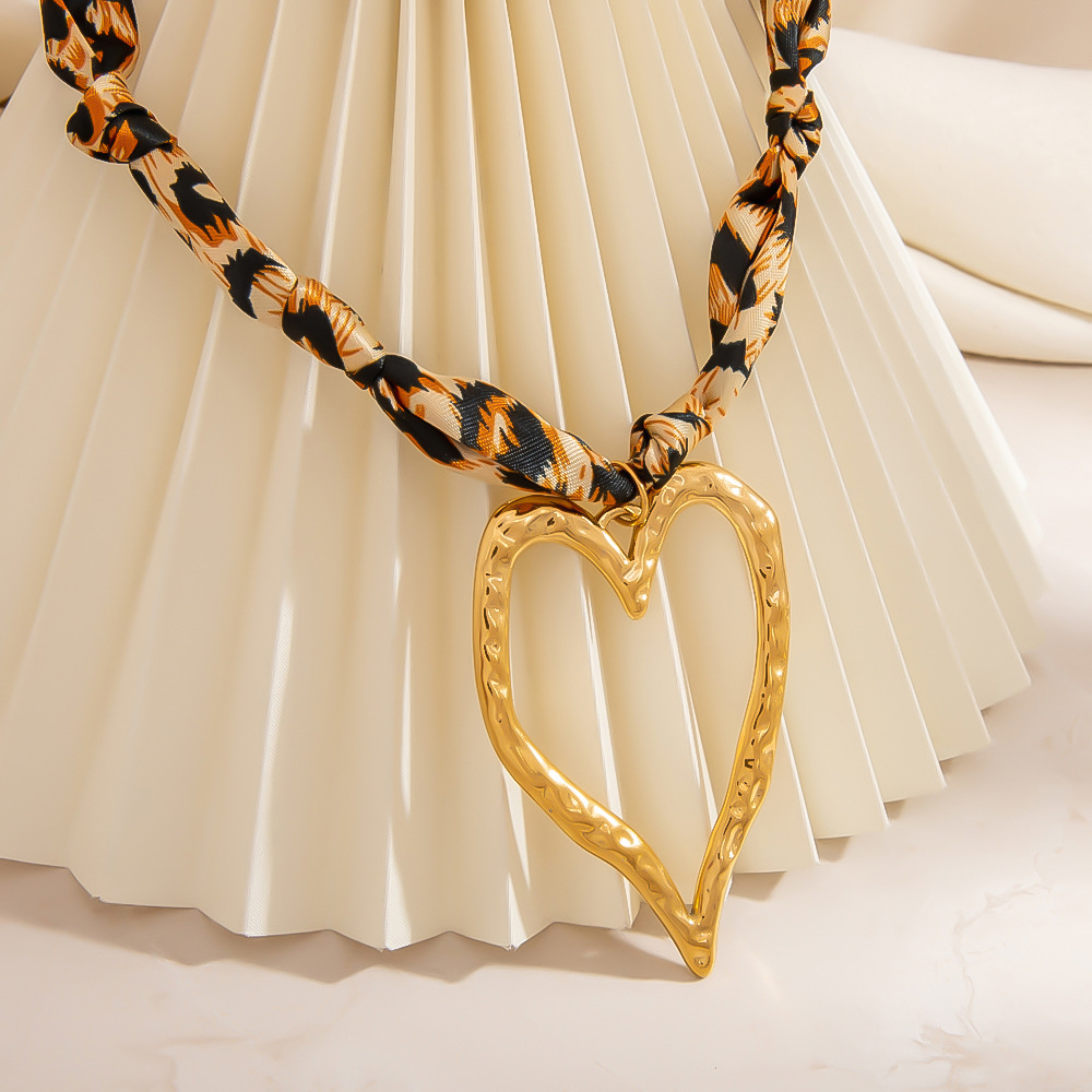 1 Piece Simple Series Elegant Heart Silk  Women's Pendant Necklaces h5Picture4