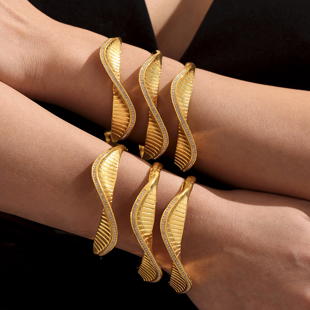 1 Piece Classic Twist Spiral Stainless Steel Gold Color Women's Bangles h5Picture4