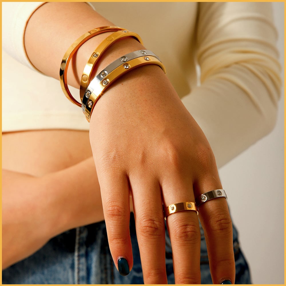1 Paar einfache Serie täglich geometrische Edelstahl Gold Farbe Zirkon Damen Armreifen Bild4