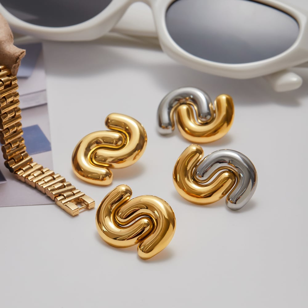 1 Pair Classic S Letter Stainless Steel Gold Color Women's Stud Earrings h5Picture5