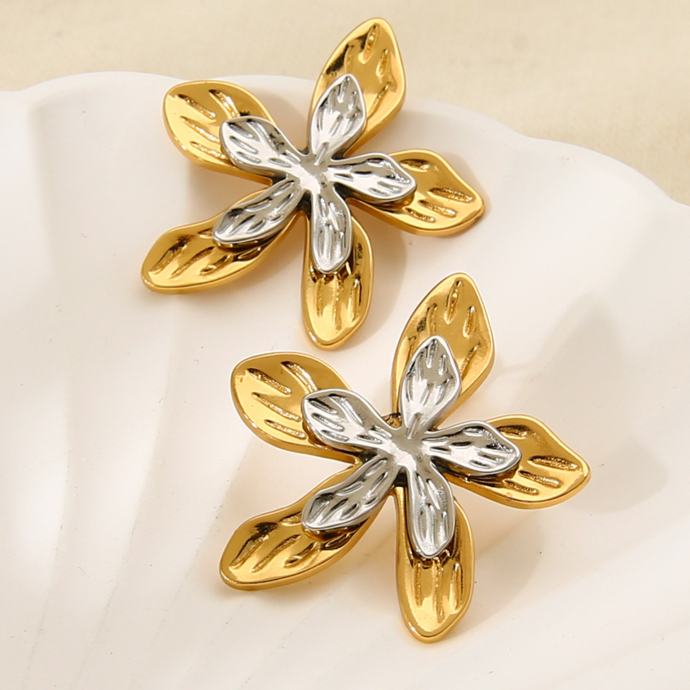 1 Pair Luxurious  Retro Flower Stainless Steel  Women's Stud Earrings h5Picture3