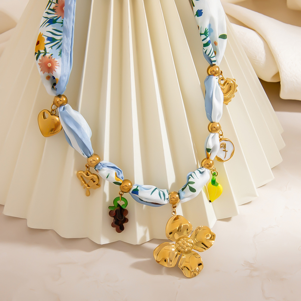 1 Piece Flower Fabric Pendant Necklace Picture4