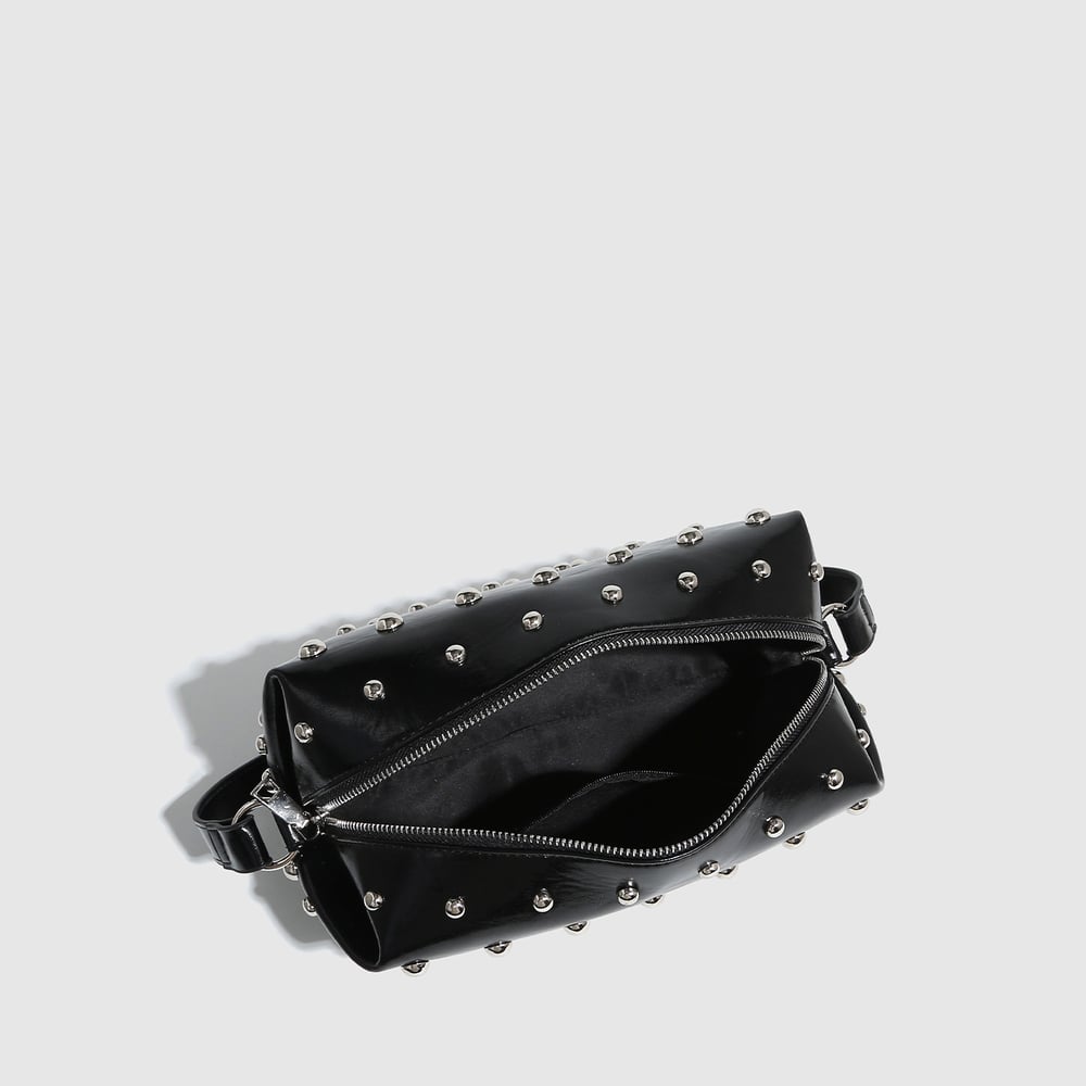 1 Piece Simple  Hip-Pop/Rock Solid Color Rivet PU Women's Handbags Picture4