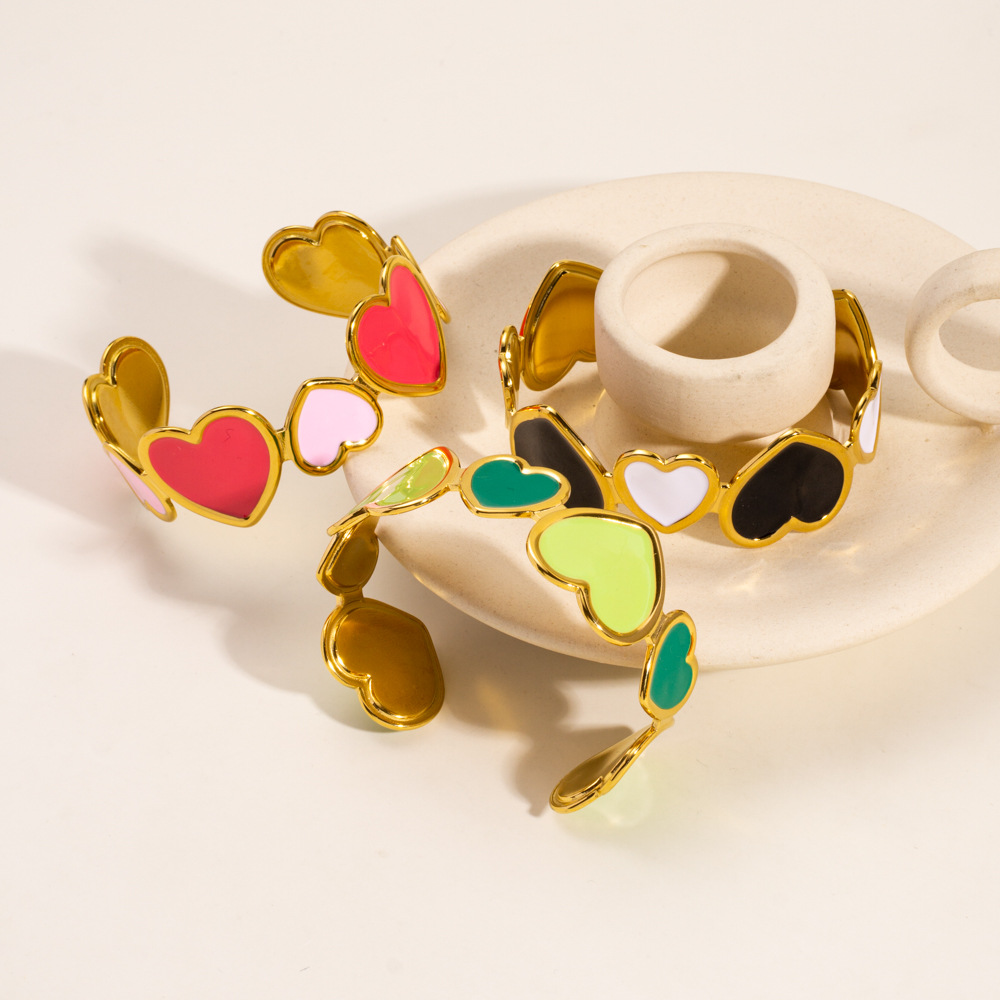 Simple Daily Stainless Steel Women's Bracelet with Heart Shape h5Picture4