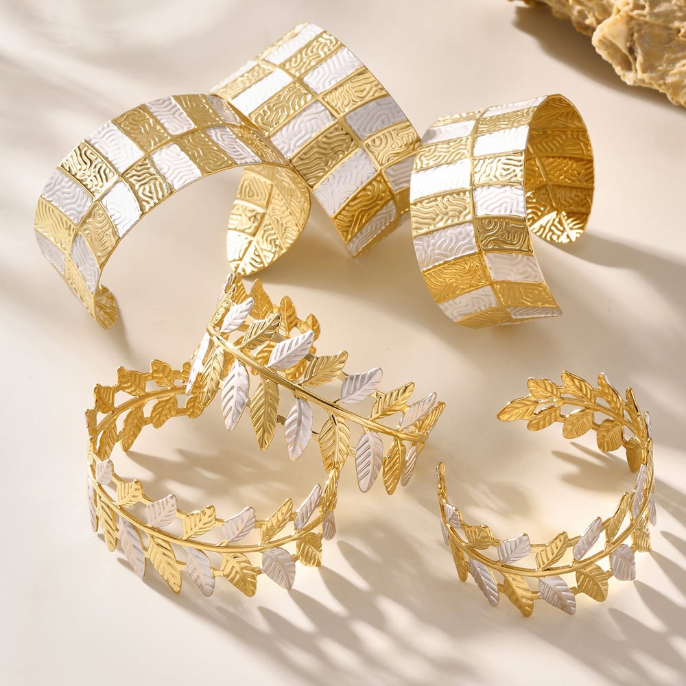 1 Piece Elegant Leaf Stainless Steel Assorted Colors Women's Bangles Picture3