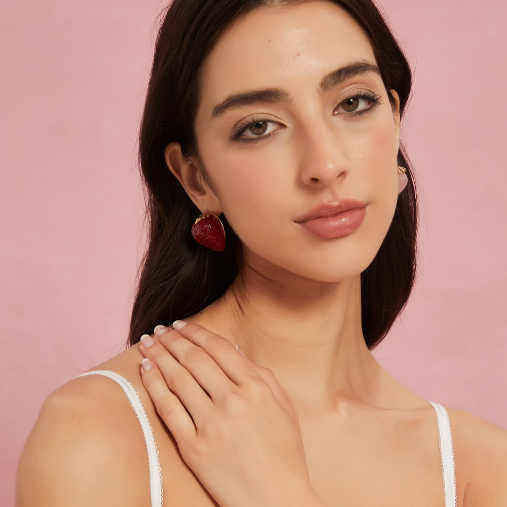 1 Pair Romantic Strawberry Acrylic Gold Color Women's Stud Earrings h5Picture2