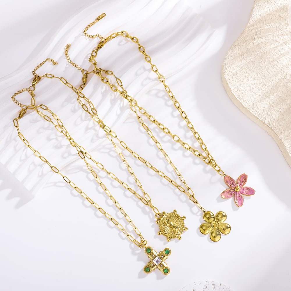 1 Piece Romantic Flower Stainless Steel Gold Color Women's Pendant Necklaces Picture3