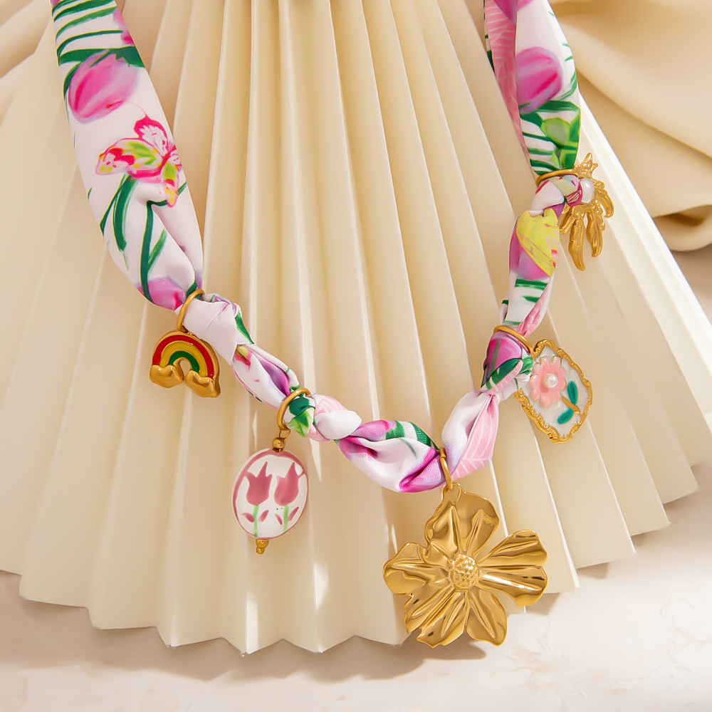 1 Piece Romantic Series Daily Flower Silk  Women's Pendant Necklaces Picture5