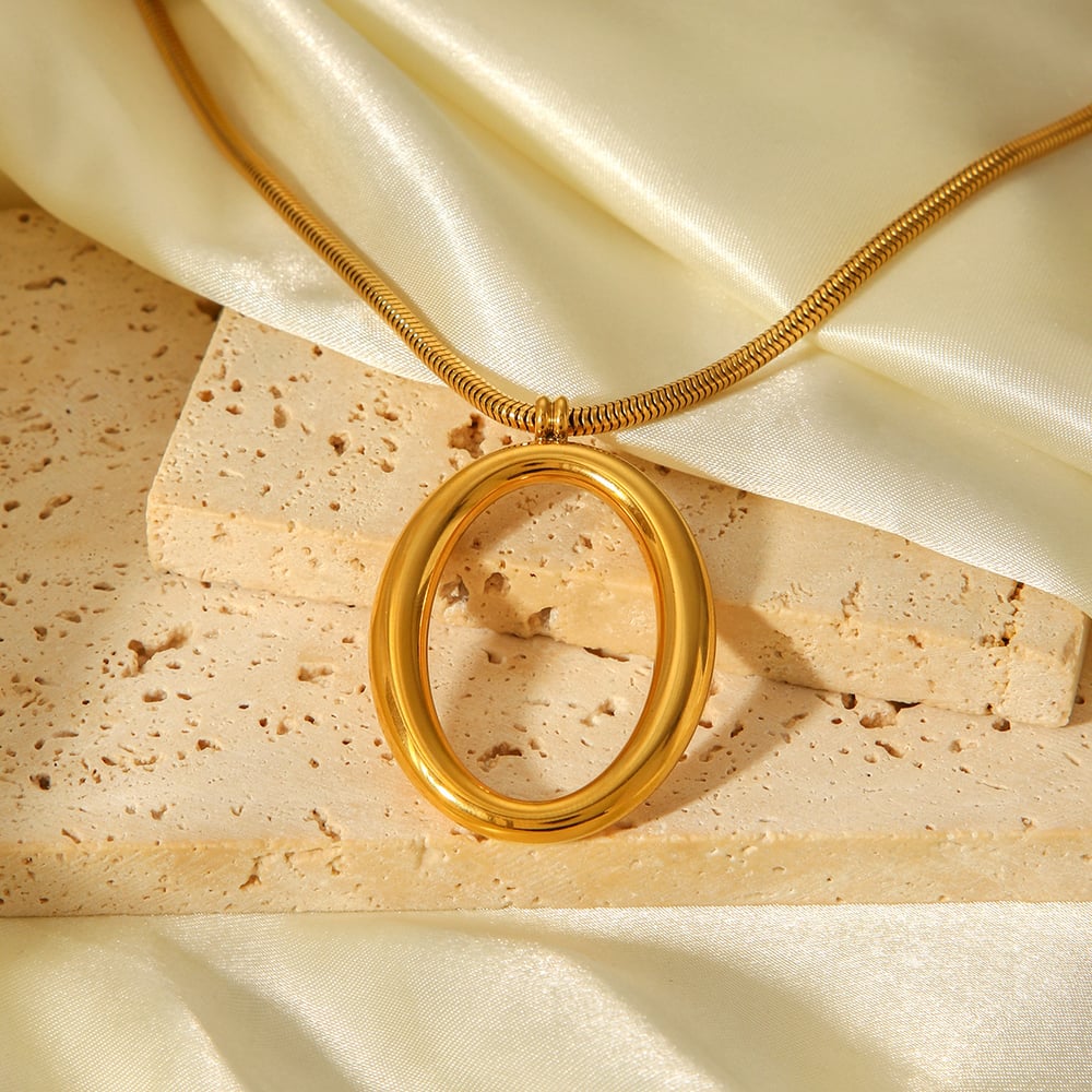 1 collar con colgante de acero inoxidable dorado con forma irregular para mujer Imagen4