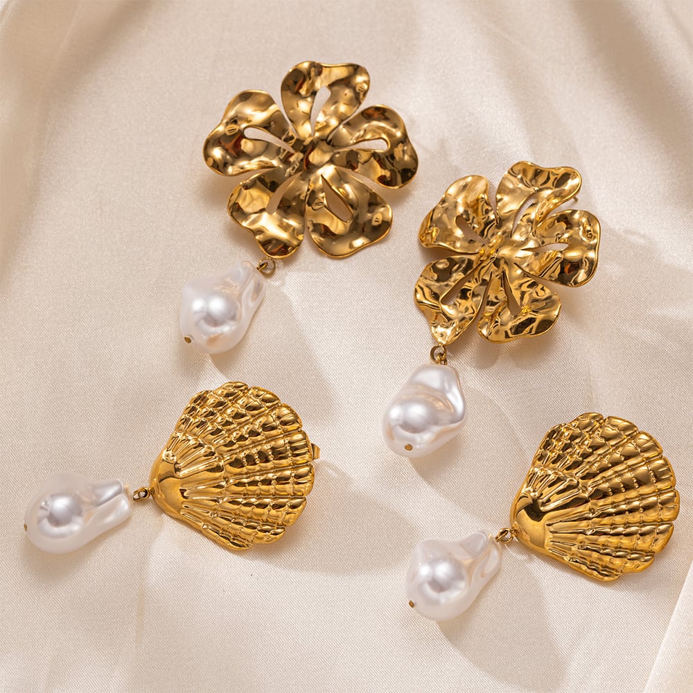 1 Pair Retro Flower Stainless Steel Gold Color Drop Earrings Picture2