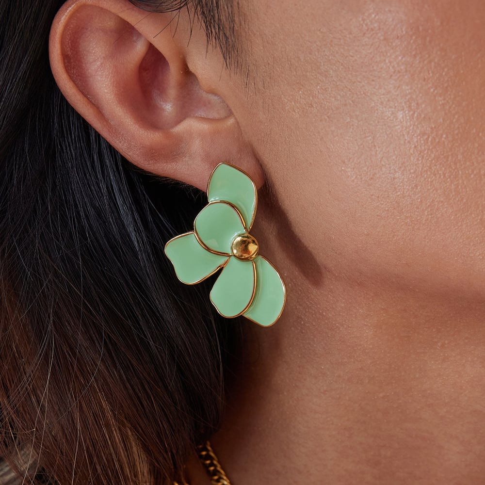 1 Pair Elegant Flower Stainless Steel Gold Color Women's Stud Earrings h5Picture4