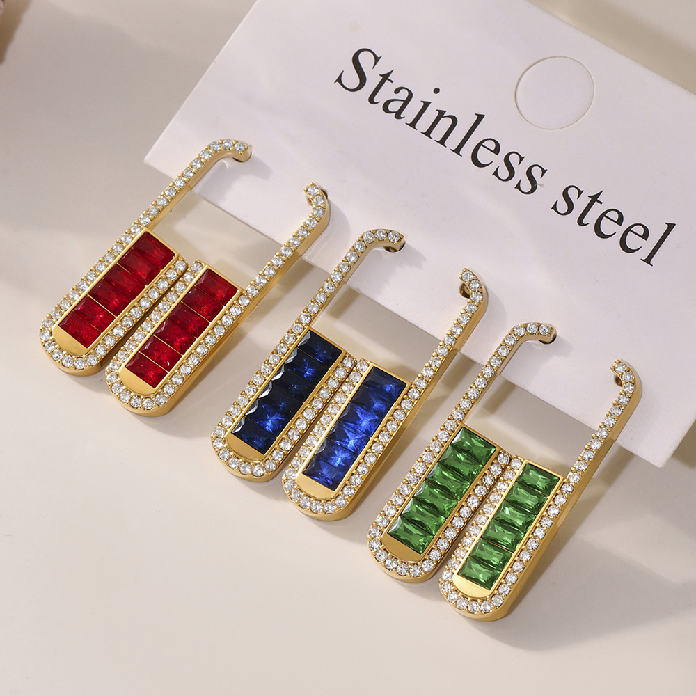 1 par de lujosos pendientes de botón de acero inoxidable en forma de U con circonitas de colores para mujer Imagen4