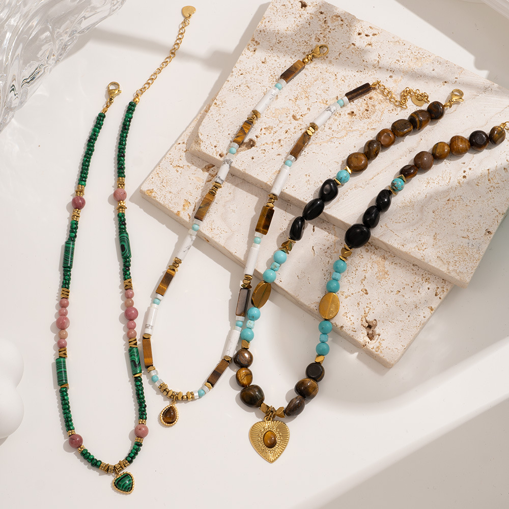 1 Piece Bohemian Heart Natural Stones Gold Color Women's Beaded Necklaces Picture3