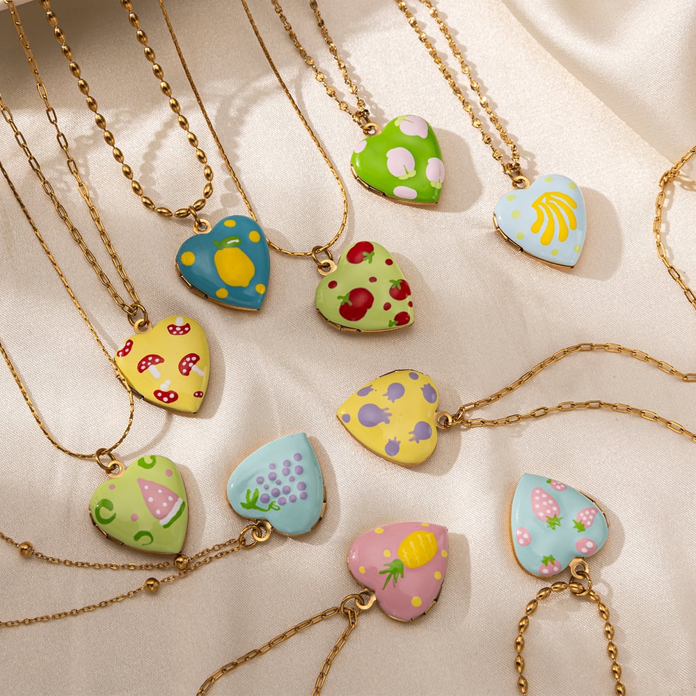 1 collar con colgante de corazón de acero inoxidable en color dorado. Imagen4