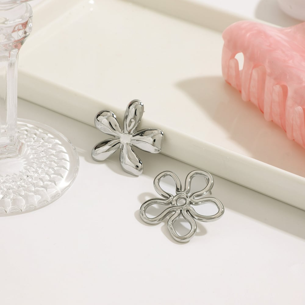 1 Pair Classic Flower Stainless Steel Gold Color Women's Stud Earrings h5Picture7