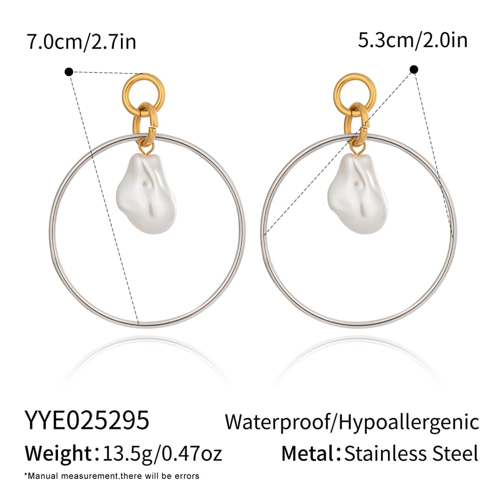 1 par de pendientes circulares de acero inoxidable con perlas de color dorado.
