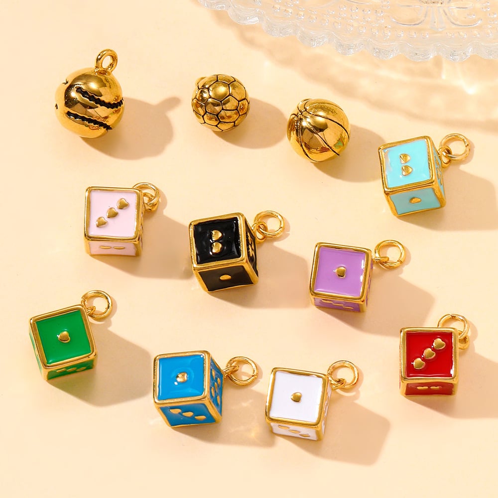 1 pezzo di ciondolo da donna in acciaio inossidabile a forma di dado carino Immagine3