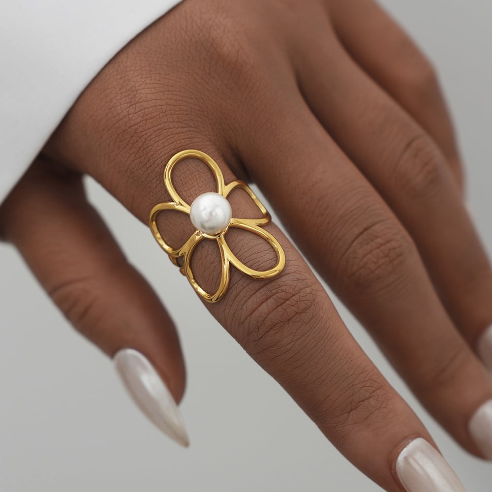 Anillos llamativos de acero inoxidable en color dorado con diseño de flor simple y elegante de 1 pieza h5Imagen4