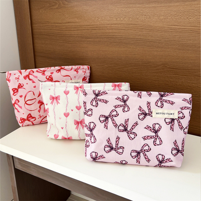 1 Piece Premium Striped Bow Women's Makeup Bag Picture3