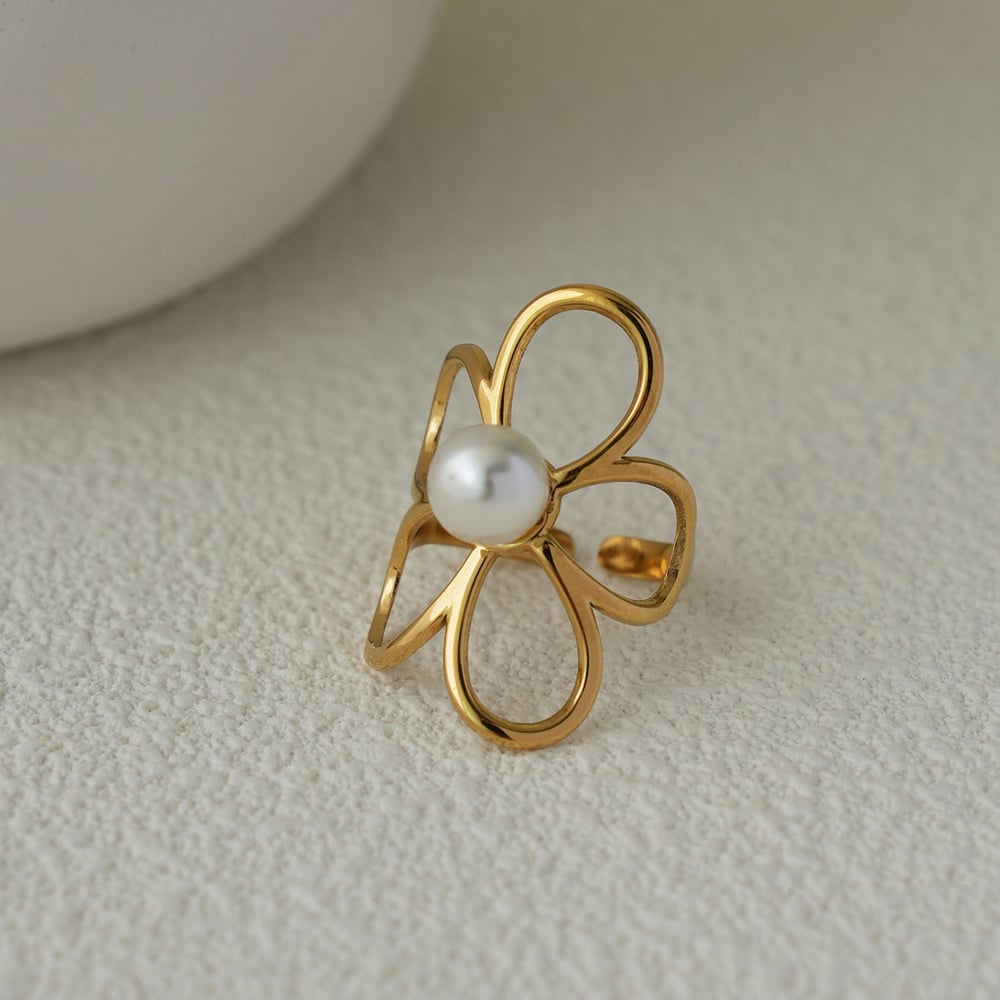Anillos llamativos de acero inoxidable en color dorado con diseño de flor simple y elegante de 1 pieza Imagen6