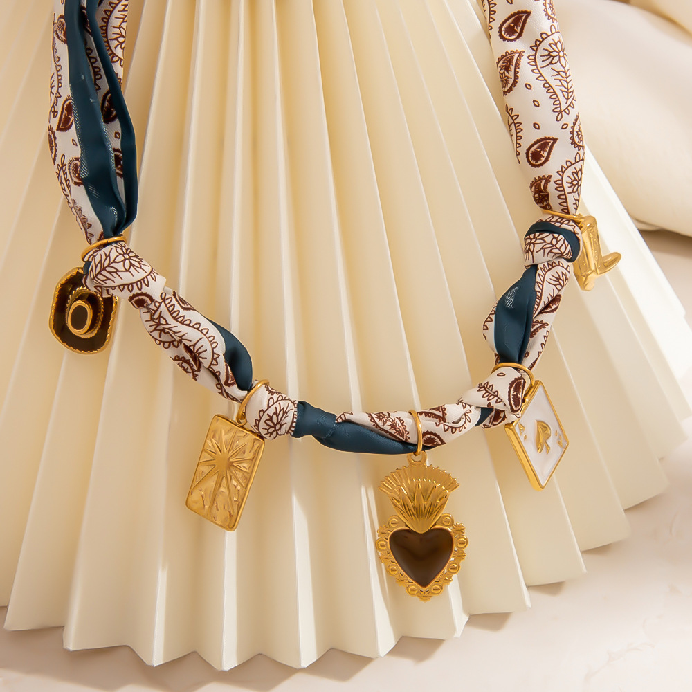 1 Piece Fabric Pendant Necklace Picture4