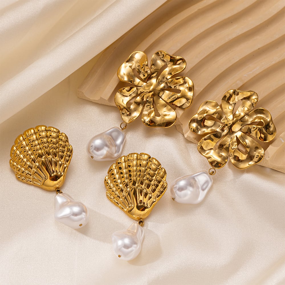 1 Pair Retro Flower Stainless Steel Gold Color Drop Earrings Picture3