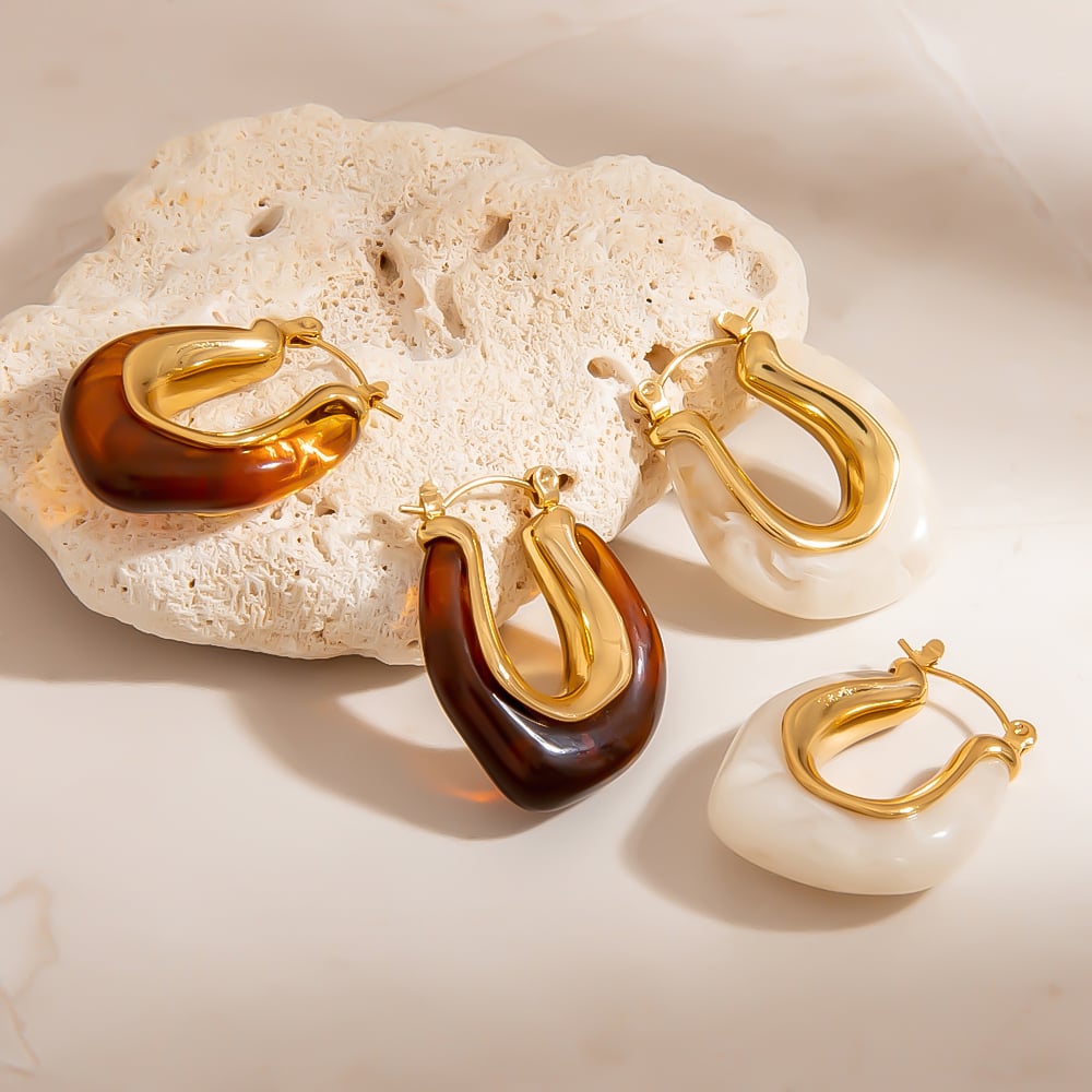 1 Paar einfache, alltägliche Creolen aus Edelstahl mit unregelmäßiger Form für Damen Bild3