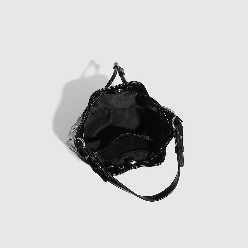 1 Piece Luxurious Fashionable and Classic Rivet Women's Shoulder Bags Picture3