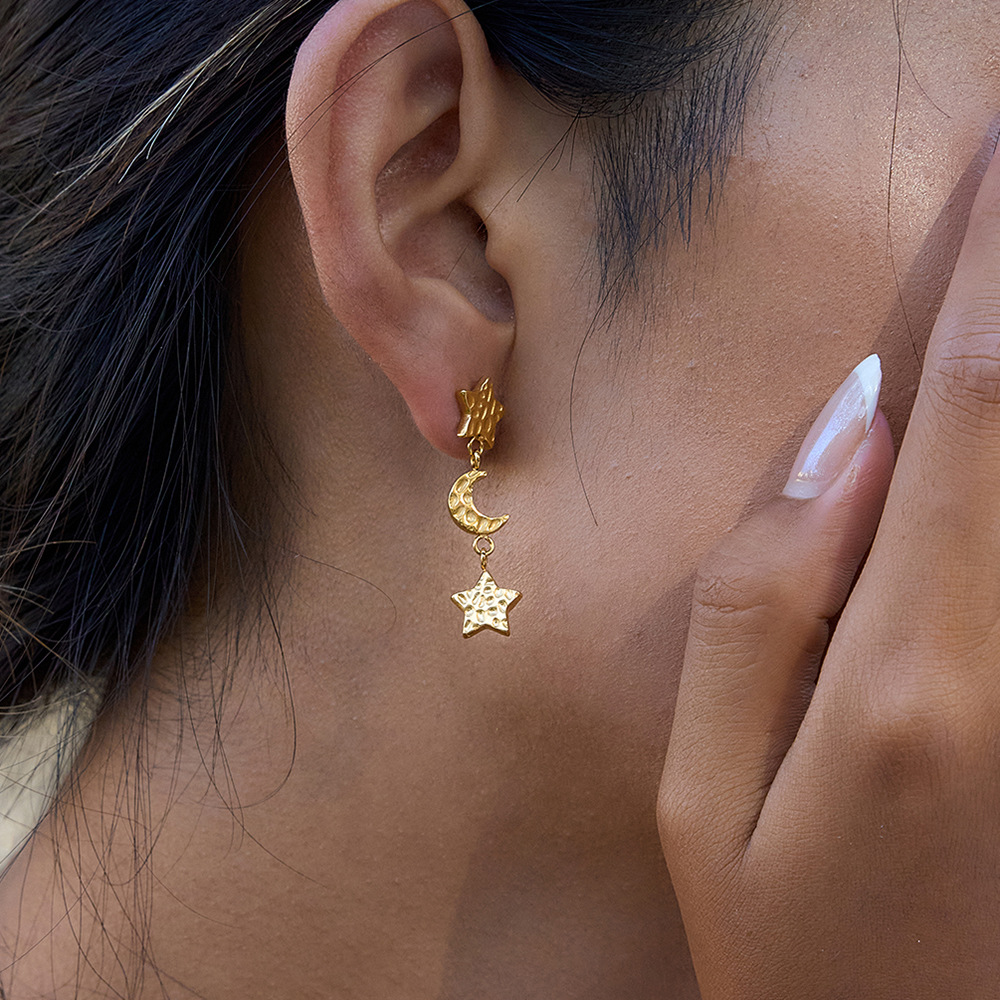 1 Paar klassische Stern- und Mond-Ohrringe aus Edelstahl in Goldfarbe für Damen h5Bild5