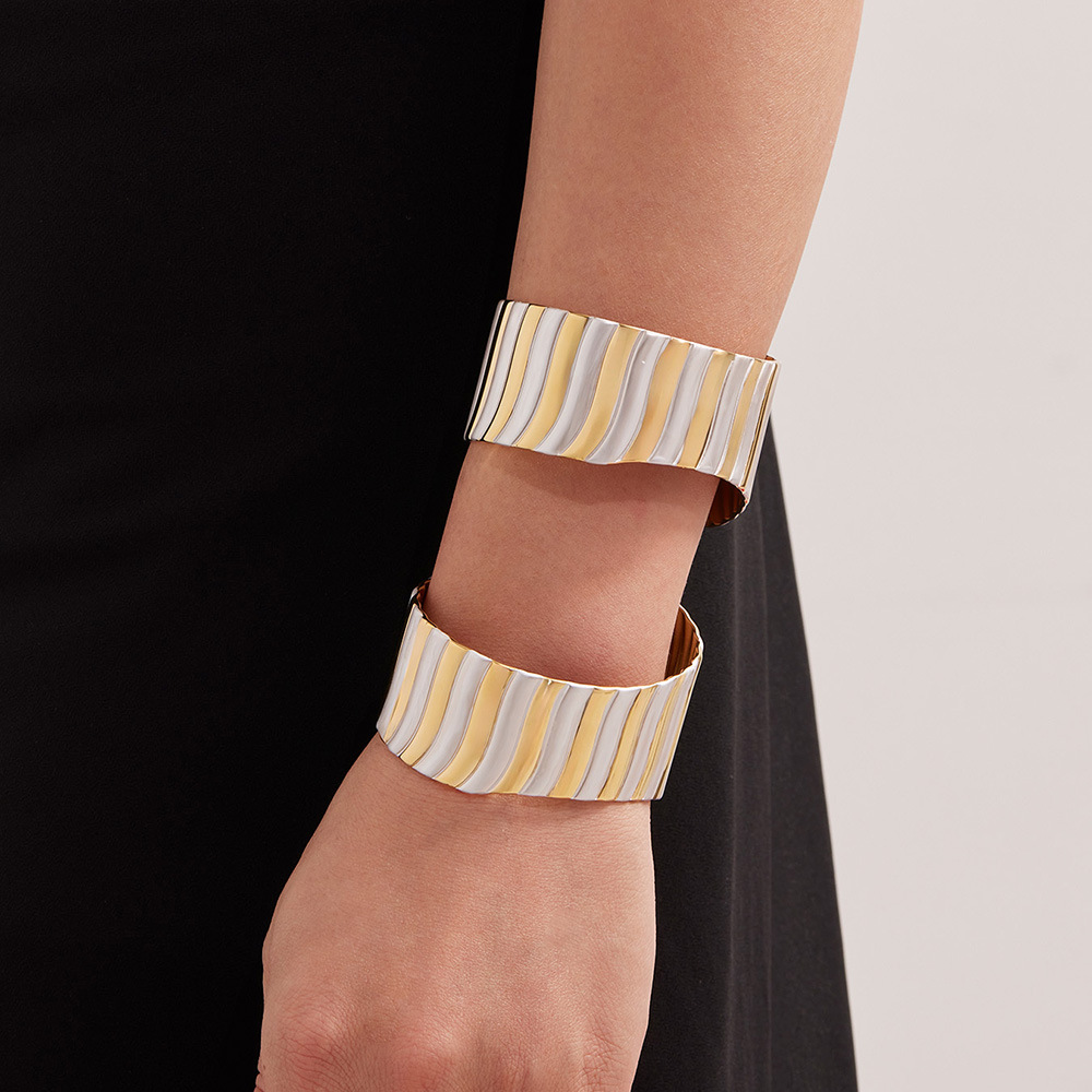 1 Piece Simple Strip Stainless Steel Gold Color Women's Cuff Bracelets h5Picture5