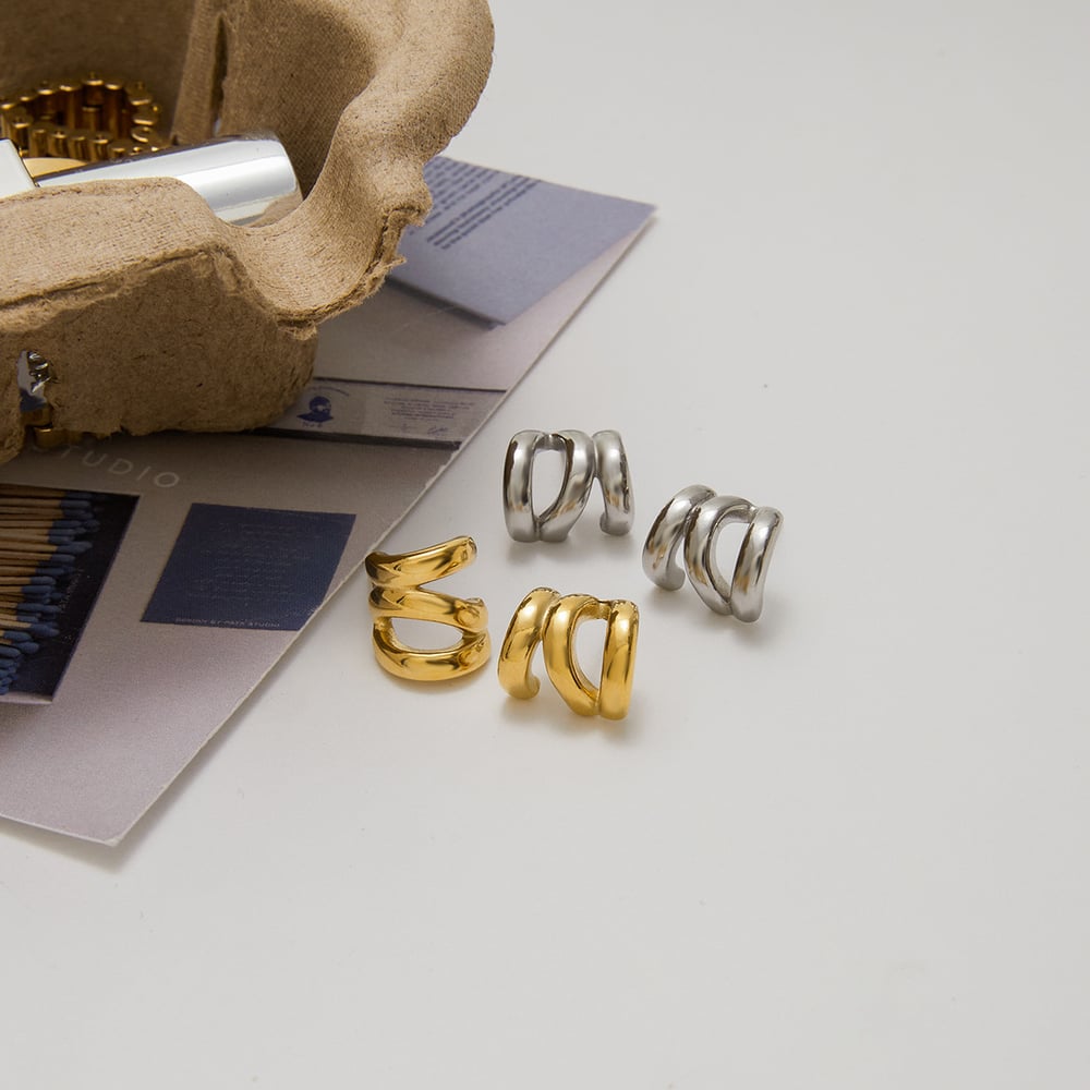 1 Paar unregelmäßig geformte Ohrstecker aus Edelstahl in Goldfarbe für Damen h5Bild3